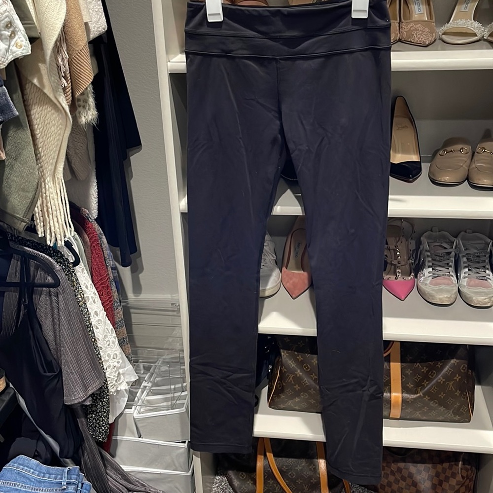 Black lululemon leggings